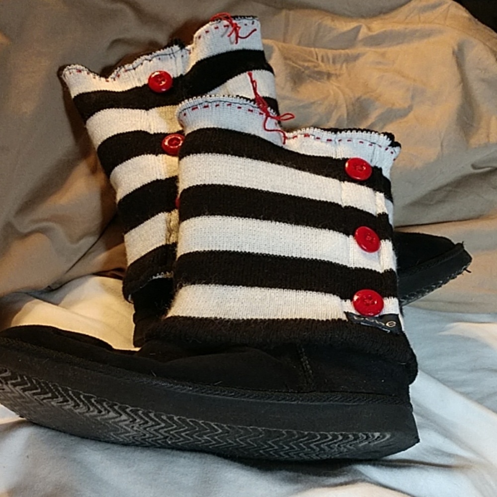 Black and White stripe knit Hugs